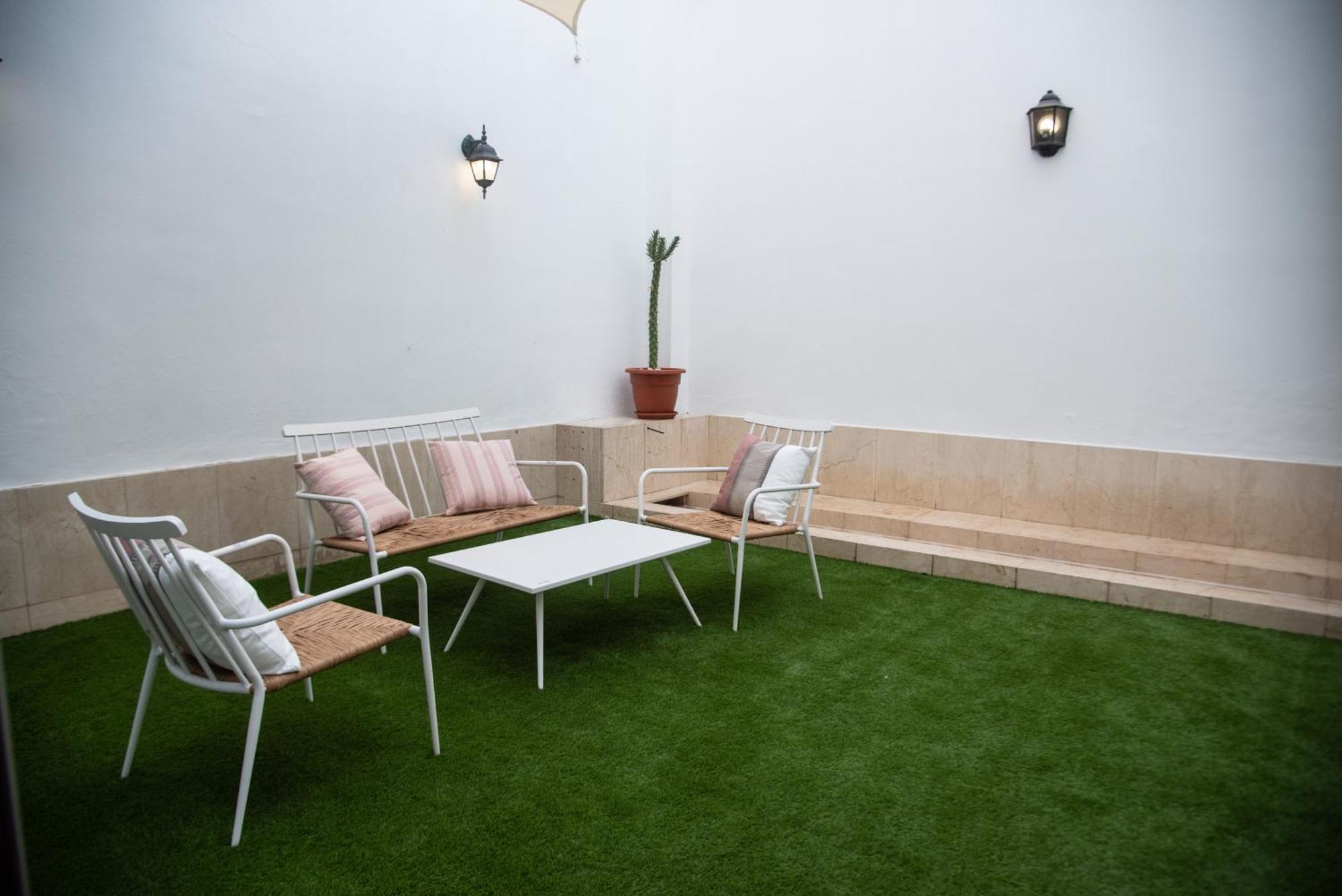 Tentudia Charming Apartments With Private Roof-Top Or Patio In San Bernardo By Ocityzen Seville Exterior photo