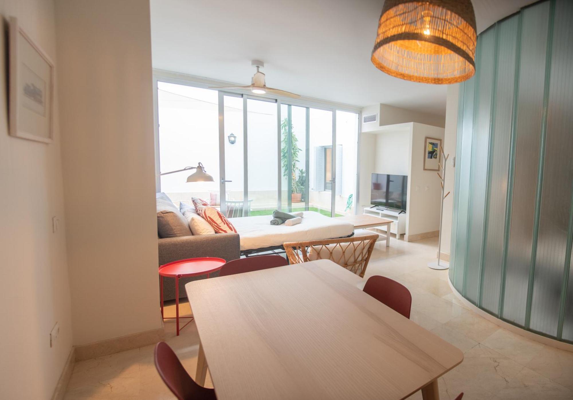 Tentudia Charming Apartments With Private Roof-Top Or Patio In San Bernardo By Ocityzen Seville Exterior photo