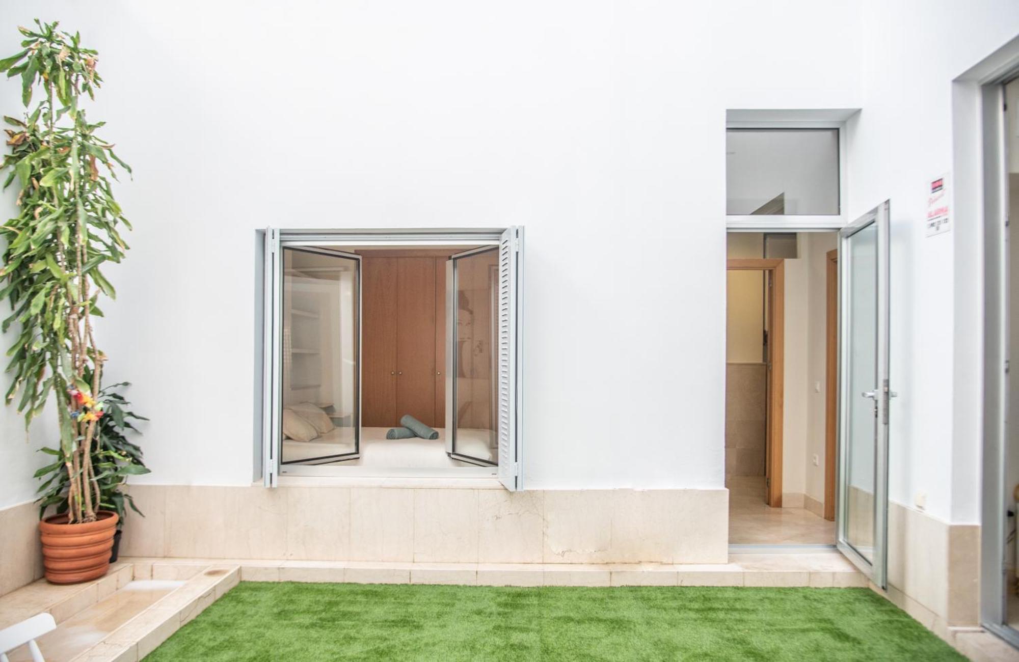 Tentudia Charming Apartments With Private Roof-Top Or Patio In San Bernardo By Ocityzen Seville Exterior photo
